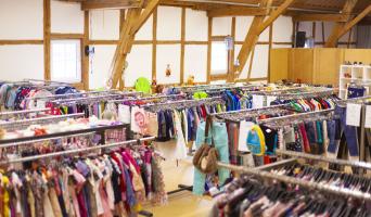 Kindermodemarkt im Secondhand-Shop Ettringen