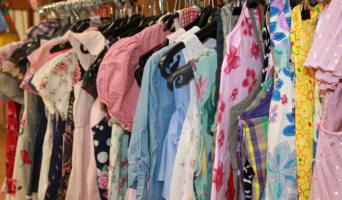 Kindermodemarkt im Secondhand-Shop Ettringen