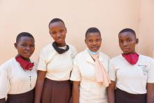 Schülerinnen aus Uganda